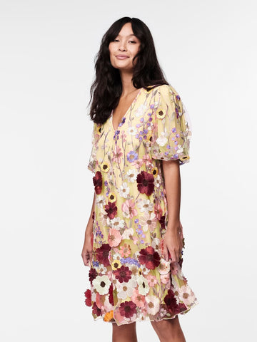 Whisper White FLOWERS Jurken - Yasflowering Ss Dress New - Show van Y.A.S