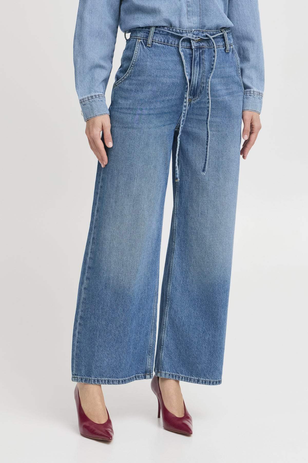 Mid Blue Denim Jeans - Bykimu Belt Jeans van b.young