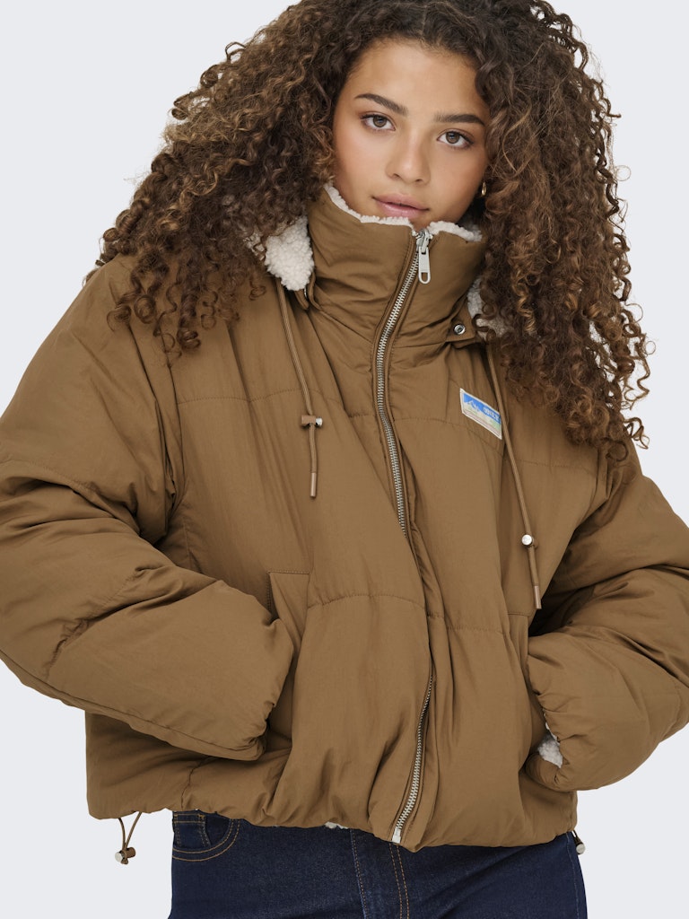 Cloud dancer Jassen - Onlmaria Life Rev Puffer Jacket van Only