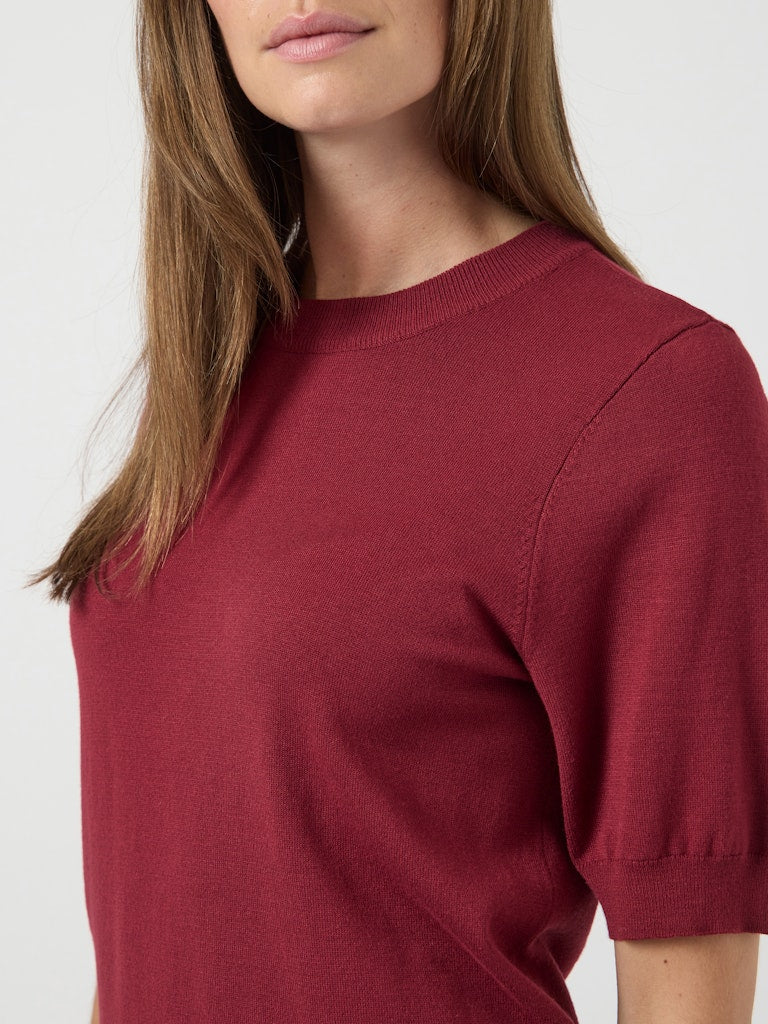 Tibetan red Pulls - Yaslena Ss Knit Pullover Noos - AW25 van Y.A.S