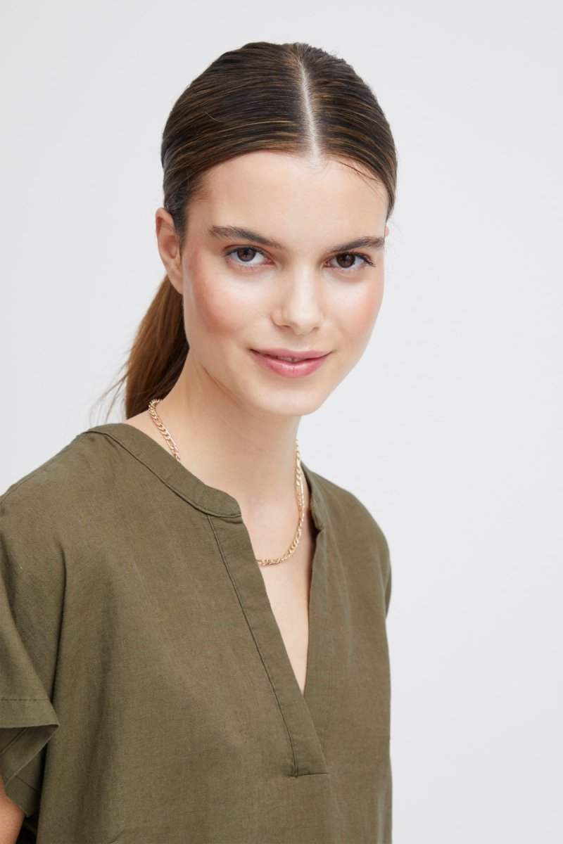 Black Jurken - Byfalakka V-Neck Dress van b.young