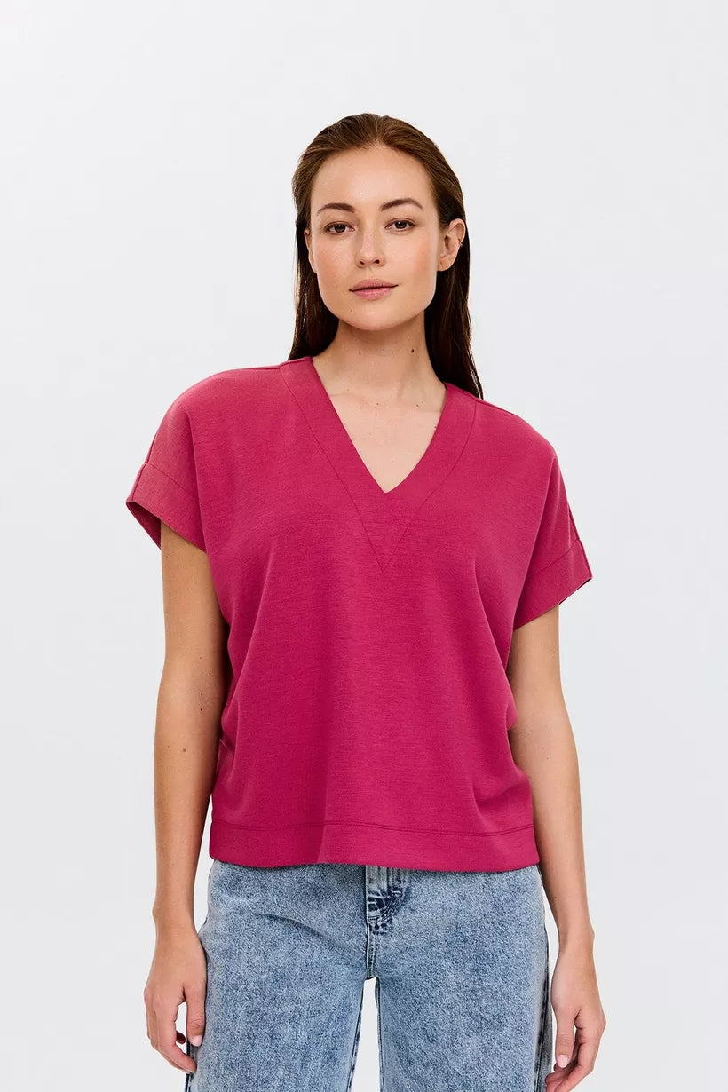 red medium Tops - Saba Top - AW25 van CKS