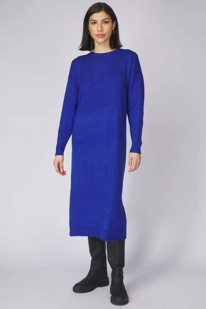 Surf The Web Jurken - Violivie O-Neck L/S Knit Midi Dress van Vila